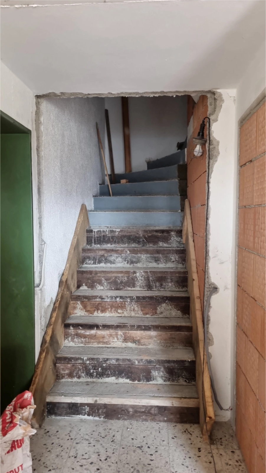 Baumaßnahmen Treppe Umbaumaßneme an der Treppe